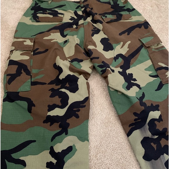 Unisex Camo pants - Picture 3 of 8
